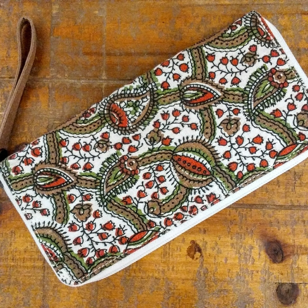 Canvas Print Wristlet with Elephant Logo